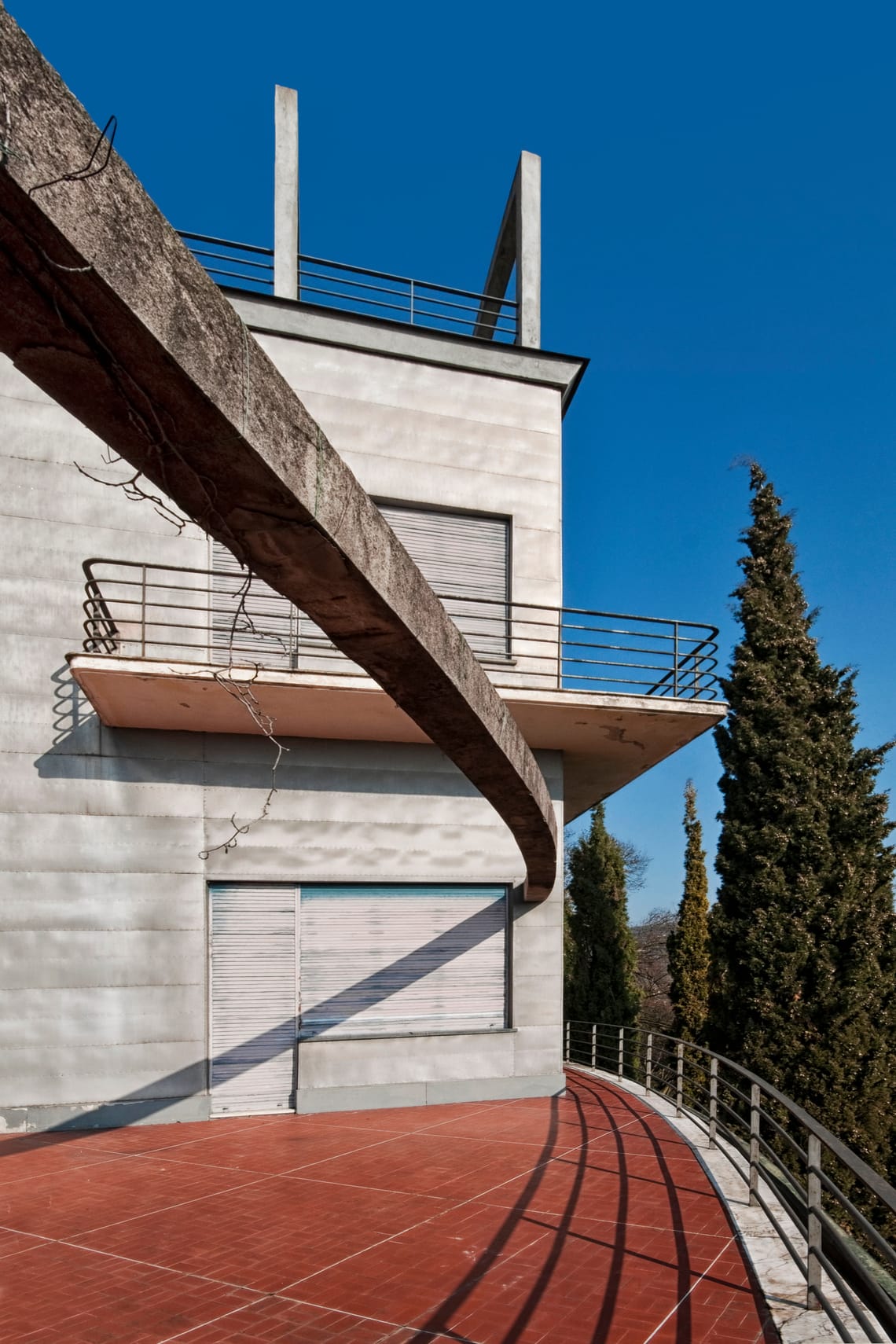 Architetture cinematiche: Villa Girasole come macchina da visione